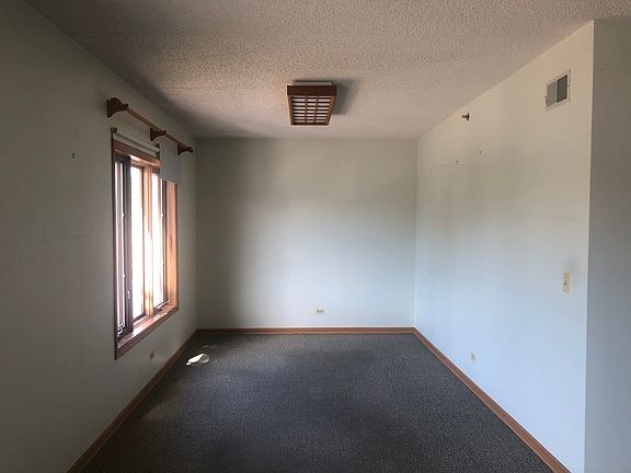 5th image of 1227 Brown St APT 303