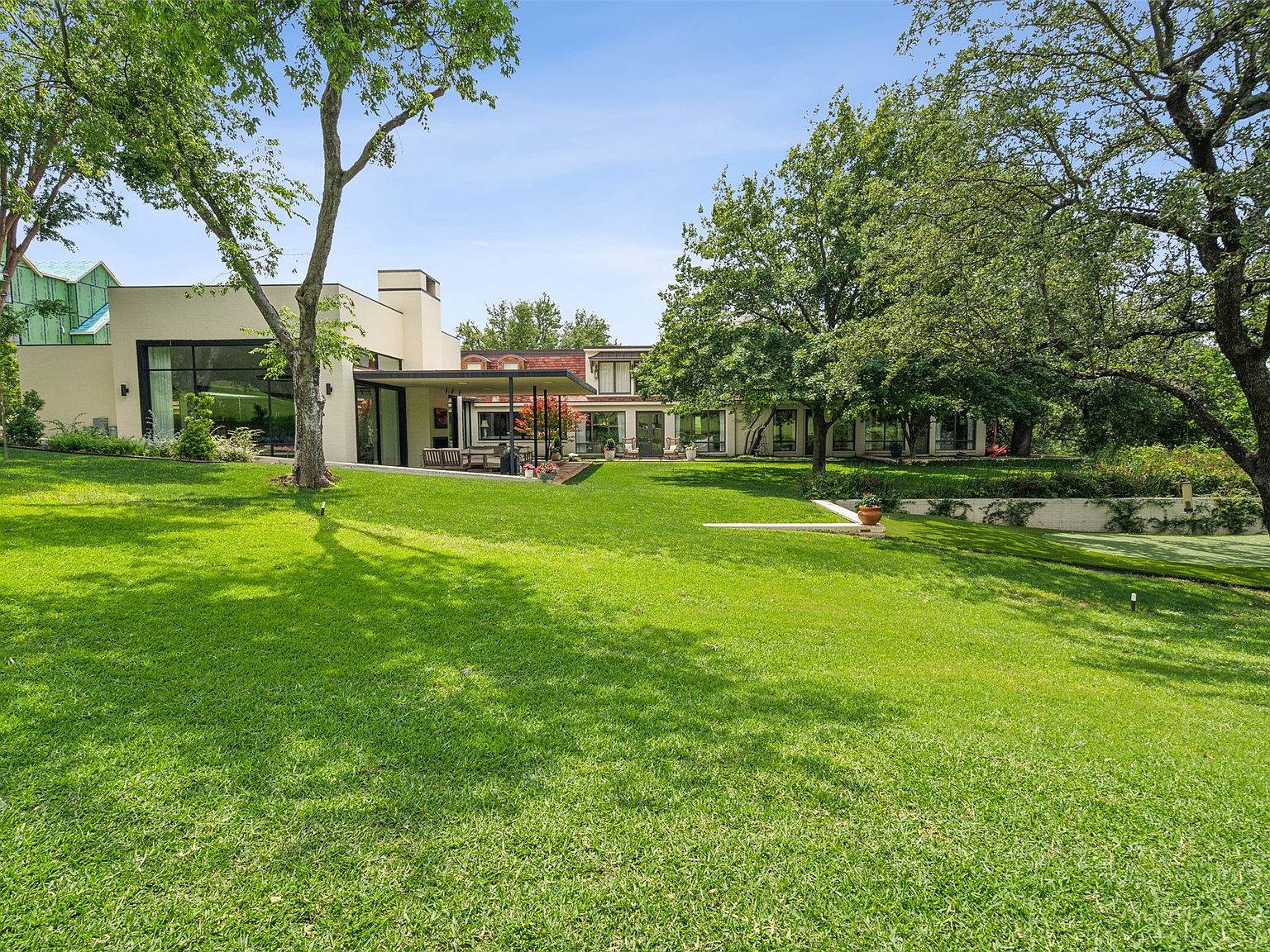 6224 Indian Creek Dr