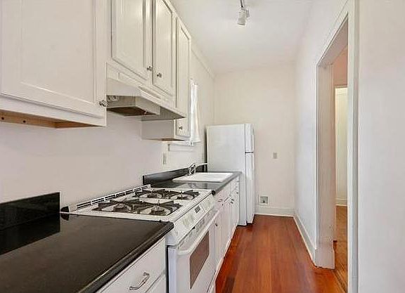5th image of 120 N Solomon St #A