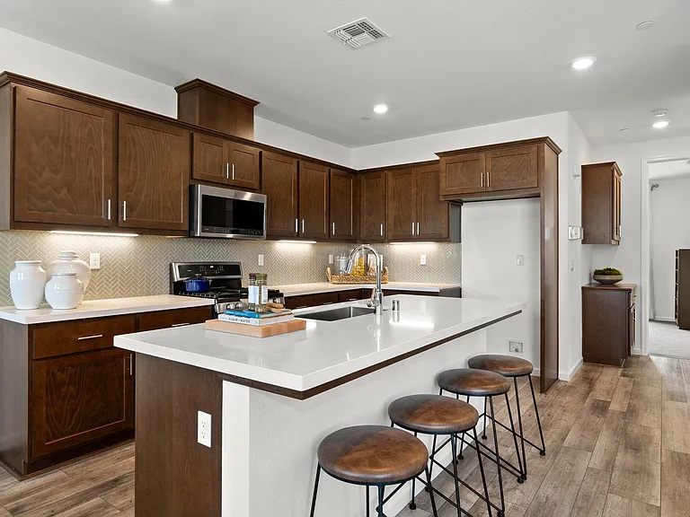 Spacious Townhomes in Provence at Natomas — Photo 79