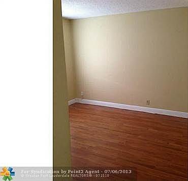 4th image of 414 SE 14th St APT 2