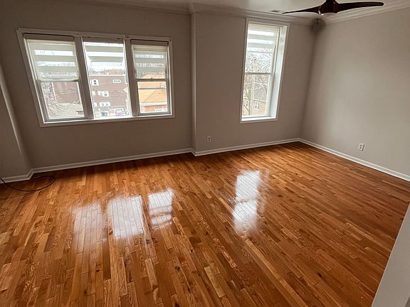 4th image of 3201-03 S Racine Ave #3203-3F