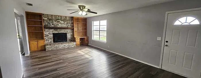 3 bed, 2.0 bath, 1554 sqft, $1,695 — Photo 1