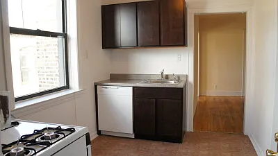 3 bed, 1236 sqft, $3,295 — Photo 3