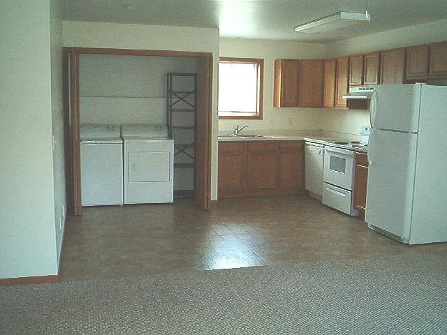 560 Main St #4 — Photo 13