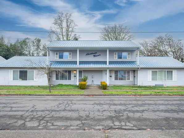 153 E Ash St, Lebanon, OR 97355