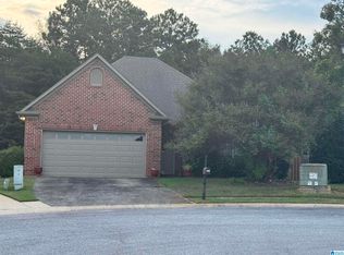 939 Daventry Trl, Calera, AL 35040