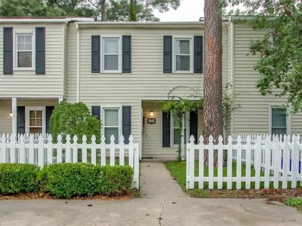 339 Hutton Cir, Virginia Beach, VA 23454