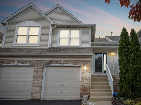 204 Hidden Pond Cir #204, Aurora, IL 60504