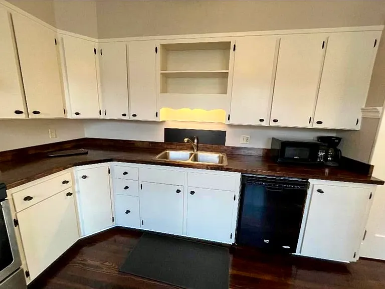 210 Jefferson Ave — Photo 20
