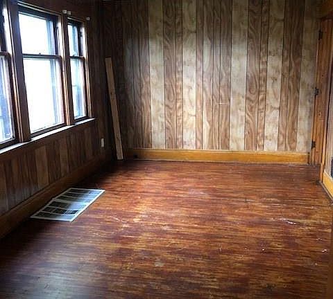 2nd image of 226 Westminster Ave