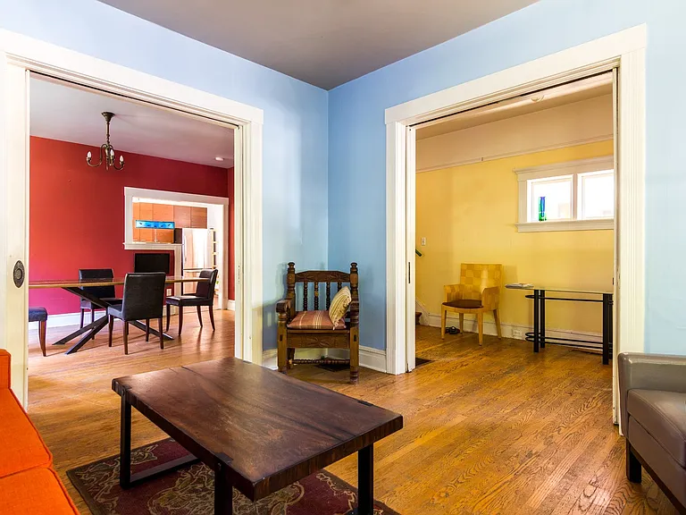 2322 NW Kearney St — Photo 3
