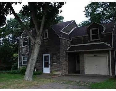 790 Ridge Rd photo 1