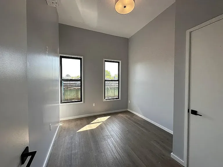 798 McDonald Ave #3A — Photo 11