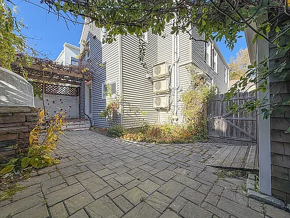 20 Tate St #1 — Photo 20