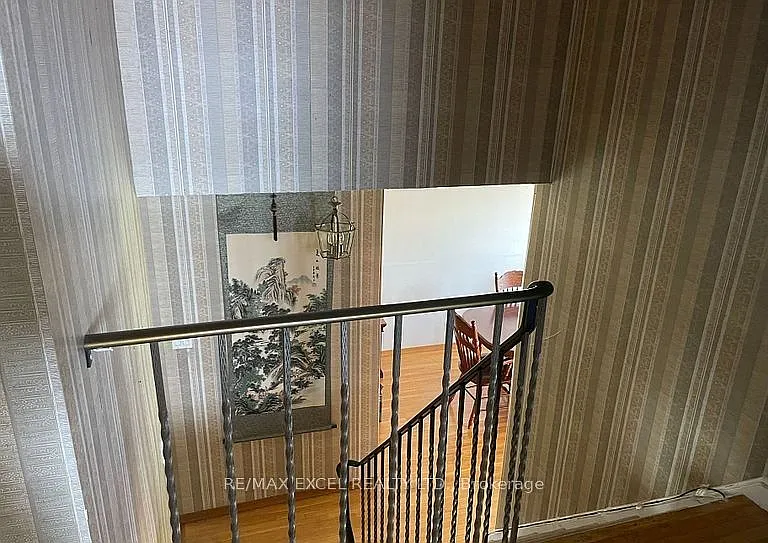 44 Applemore Rd W — Photo 12