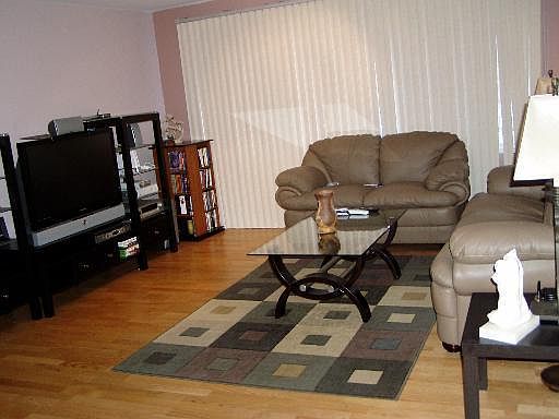 2nd image of 1328 W Webford Ave #204
