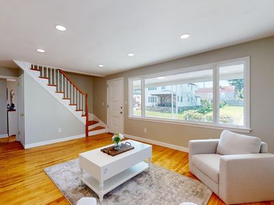 606 Pokross St, Fall River, MA, 02724