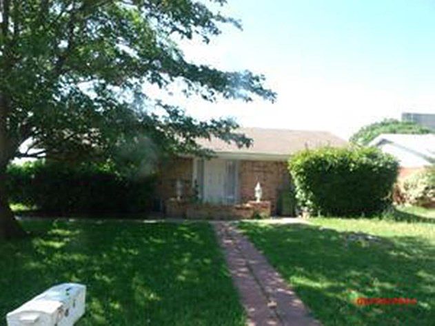 1st image of 2916 Leigh Ann Ln