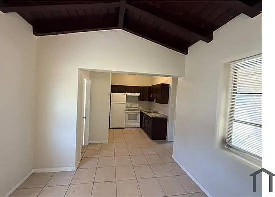 480 NE 162nd St #480 — Photo 3