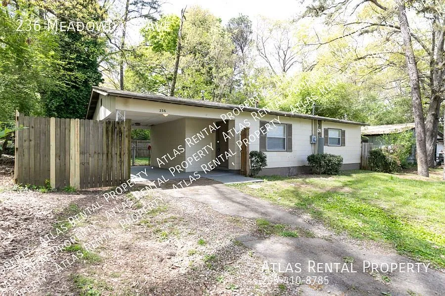 Don't Miss This Move-In Ready 3BR Home with Spacious Layout! — Photo 2