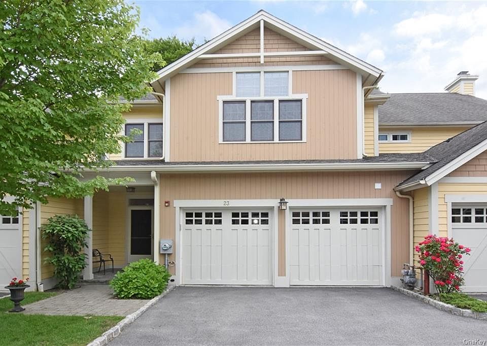 1st image of 23 Hudson Dr
