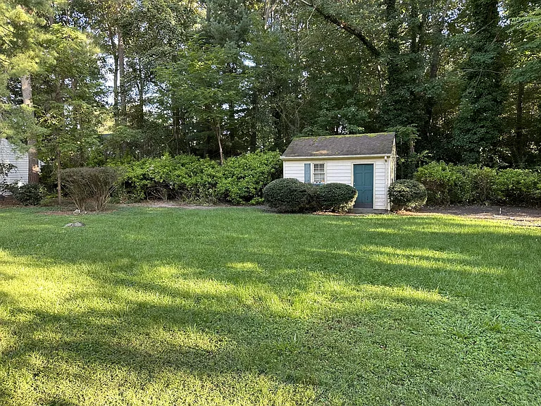 7405 Glastonburg Dr — Photo 9