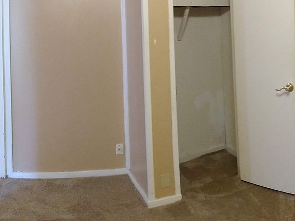 3rd image of 1520 Richmond Way