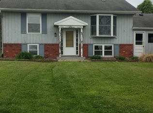 160 W Prairie St, Waverly, IL 62692