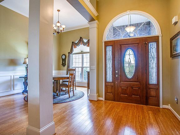 3rd image of 1910 Loughborough Ct