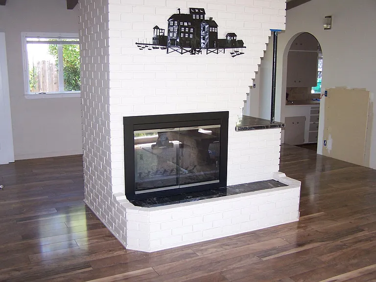 707 Crocker Ave — Photo 8