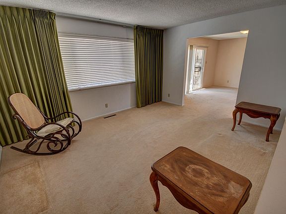 3rd image of 9020 La Barranca Ave NE