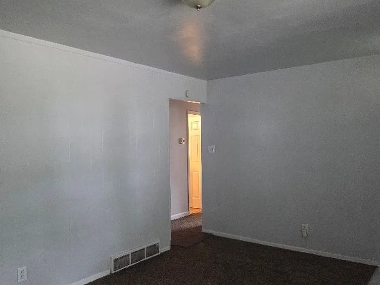 1225 Scott Ave — Photo 13