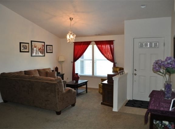 4th image of 5363 Pinehurst St