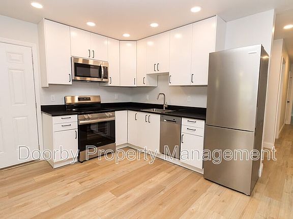 4th image of 2209 Chamberlain Ave Unit A
