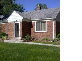 21560 Avon Ln, Southfield, MI 48075