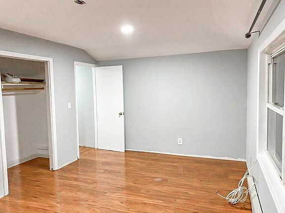 5th image of 23915 86th Ave Floor 2