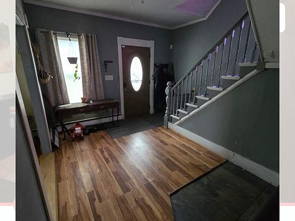 3rd image of 15 Forest St