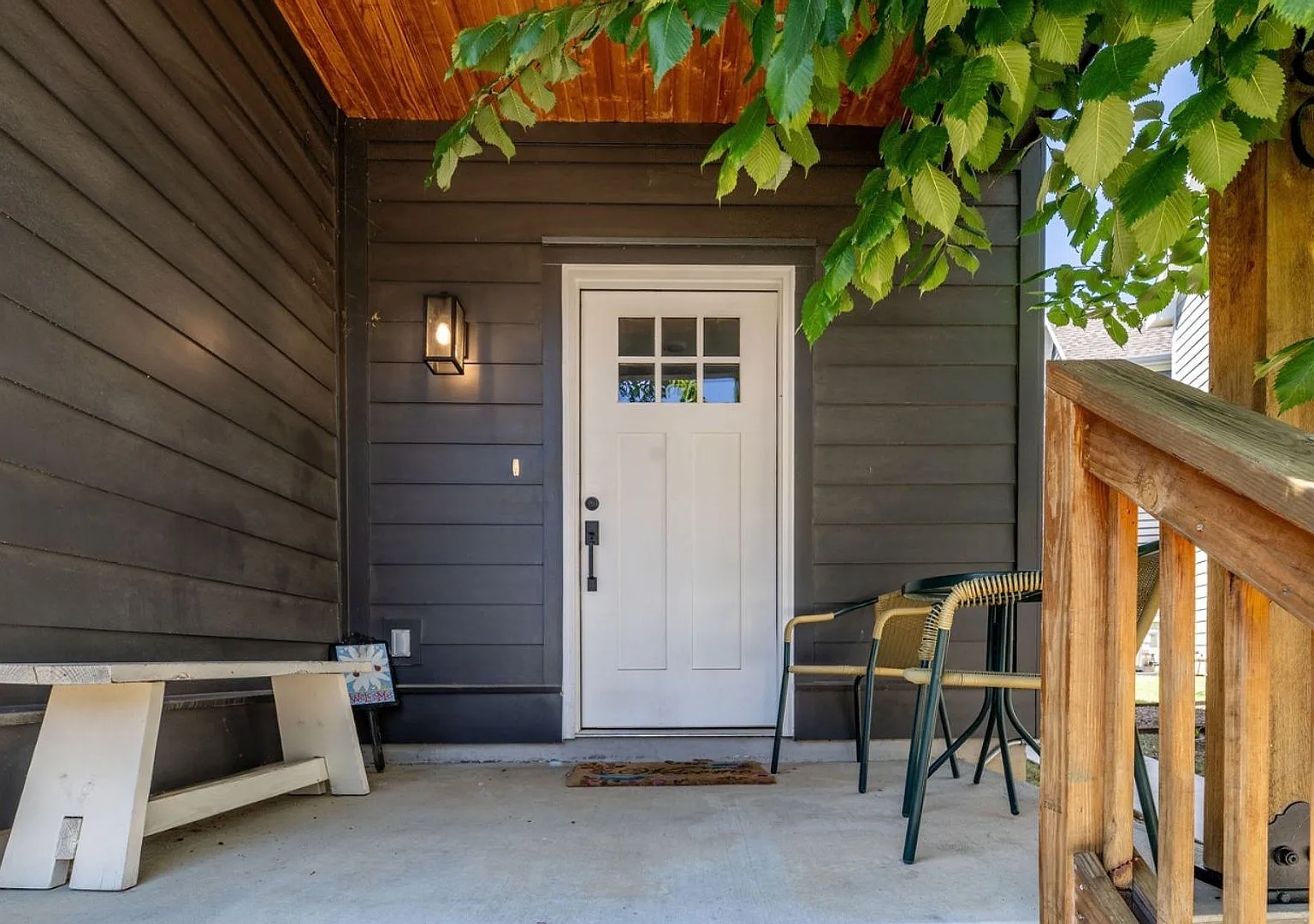 Bright & Beautiful 2BR/3BA Fayetteville Home — Photo 2