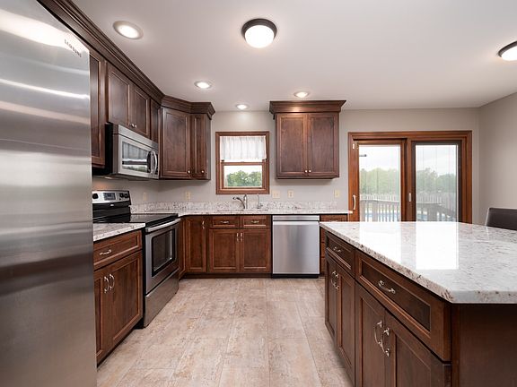 4th image of 8271 E Sunset Ave