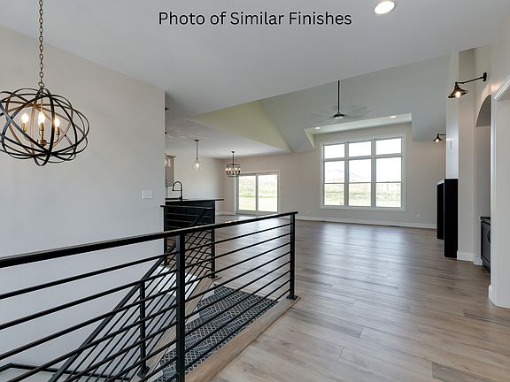 5th image of 22 Viola Dr