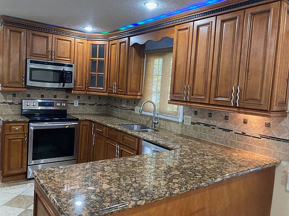 2nd image of 8707 Groveside Dr