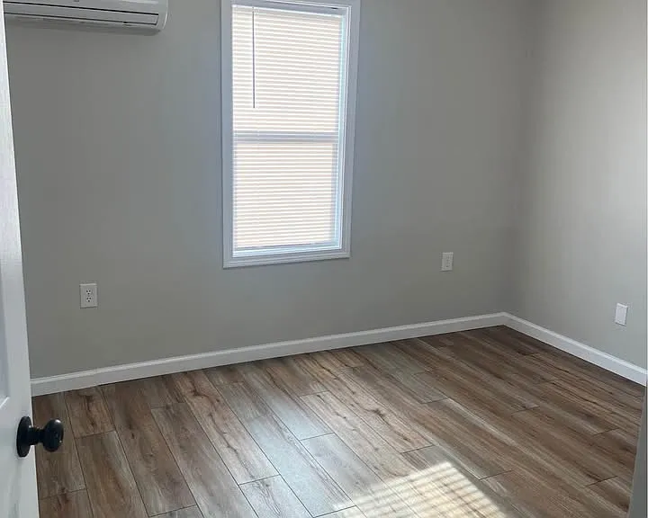 2428 Princeton Rd — Photo 10