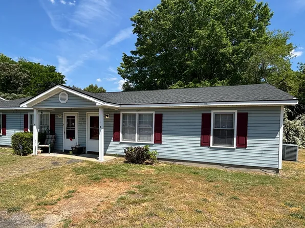 1313 Ireland Dr APT B, Fayetteville, NC 28304