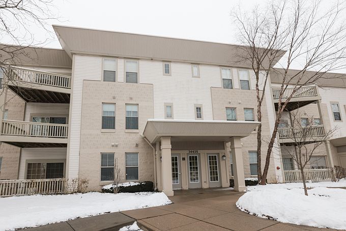 1st image of 34435 N Old Walnut Cir #1-104