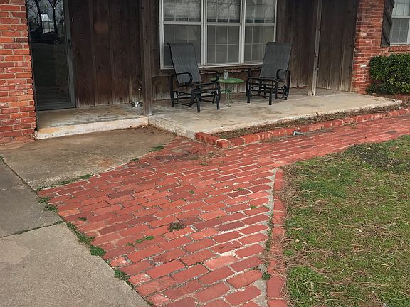 Front entry/porch