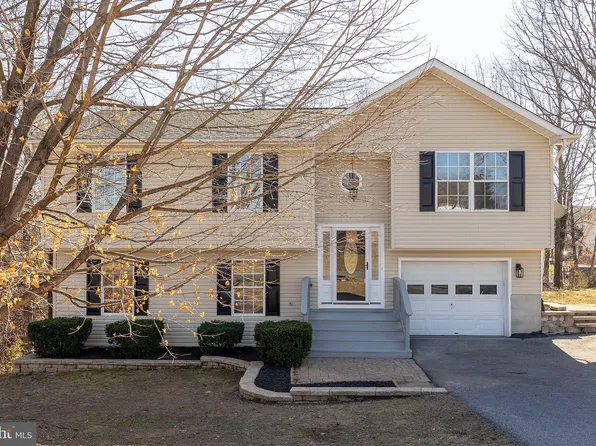 118 Charlton Rd, Winchester, VA 22602