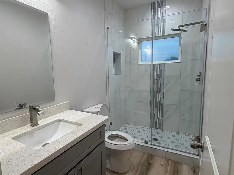 9905 Excaliburs Ct #B — Photo 5