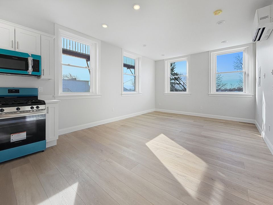 1st image of 222 Winthrop St #203