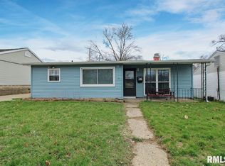 1426 Delray Ave, Pekin, IL